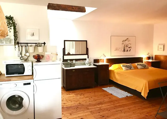 Doklestic Apartment